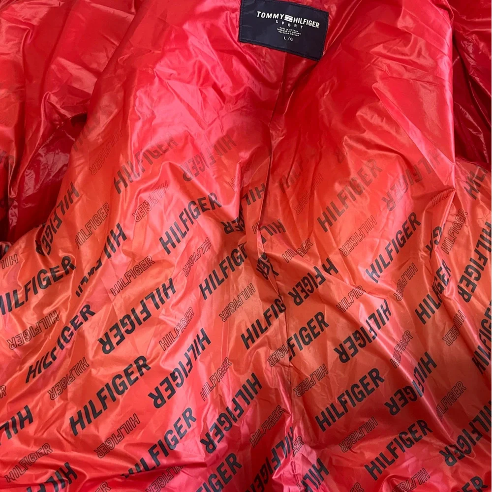 NWT Large Men’s Tommy Hilfiger Puffer Jacket - Picture 4 of 9